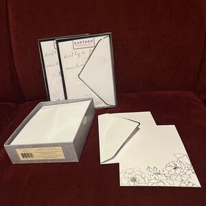 NEW stationary sets 25 cards with silver floral design and envelopes